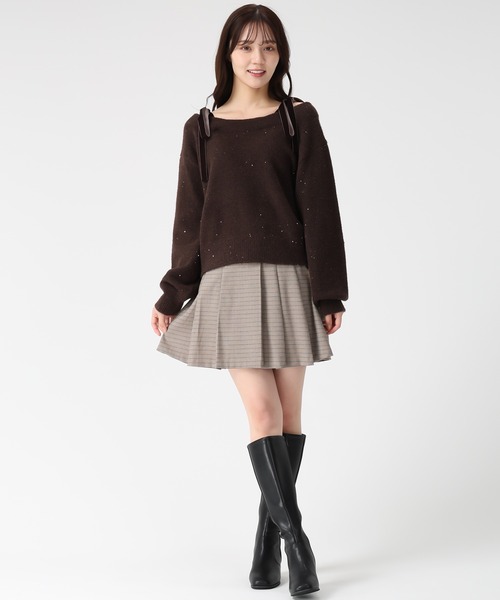 31 Sons de mode（トランテアン　ソン　ドゥ　モード）の「2025秋冬新作 ベロア肩リボンふわふわニット（ニット/セーター・レディース・ブルー/アイボリー/ブラウン/レッド・ﾌﾘ-）」の8枚目の写真