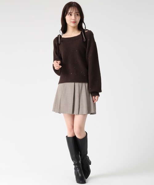 31 Sons de mode（トランテアン　ソン　ドゥ　モード）の「2025秋冬新作 ベロア肩リボンふわふわニット（ニット/セーター・レディース・ブルー/アイボリー/ブラウン/レッド・ﾌﾘ-）」の9枚目の写真