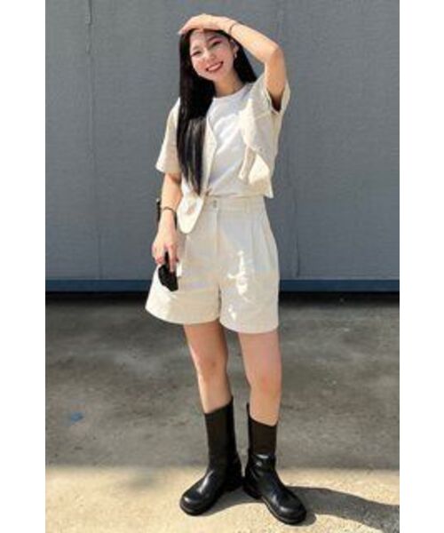MUSINSA STANDARD WOMAN（ムシンサスタンダードウーマン）の「ウィメンズツーピンタックワイドチノショーツ[クリーム]（その他パンツ・レディース・その他・30/24/25/26/27/28/29）」の14枚目の写真