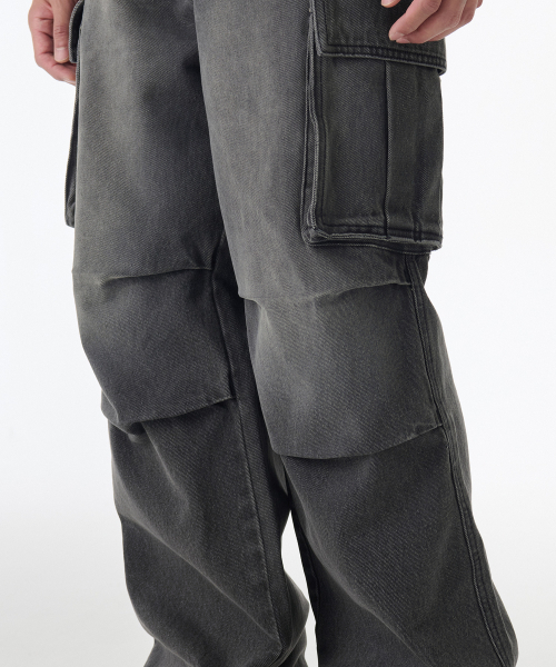 MUSINSA STANDARD（ムシンサスタンダード）の「デニムパラシュートカーゴパンツ [ウォッシュドブラック]（デニムパンツ・メンズ・その他・40/38/42/36/34/28/29/32/30/31/33/26/27）」の17枚目の写真