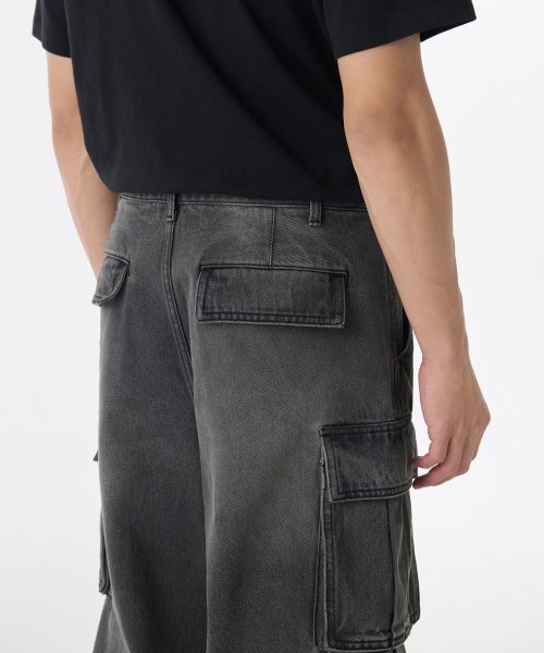 MUSINSA STANDARD（ムシンサスタンダード）の「デニムパラシュートカーゴパンツ [ウォッシュドブラック]（デニムパンツ・メンズ・その他・40/38/42/36/34/28/29/32/30/31/33/26/27）」の18枚目の写真
