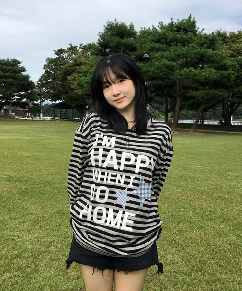 WaiKei(ワイケイ)の「I AM HAPPY ロングスリーブ Tシャツ ホワイト(Tシャツ/カットソー・レディース・その他・1/2)」の11枚目の写真