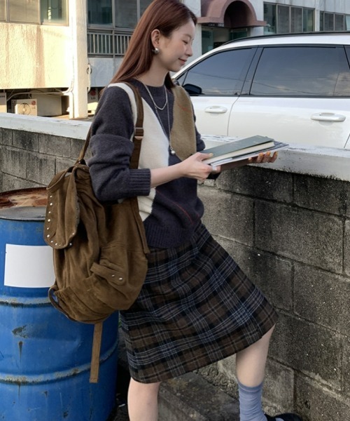 gossip!ロサンゼルス(ゴシップロサンゼルス)の「Y2Kガーリー レトロチェックAラインスカート/ミディ丈 【サイズあり】 厚手(韓国ファッションガーリー定番)(スカート・レディース・チェック・M/S/L)」の15枚目の写真
