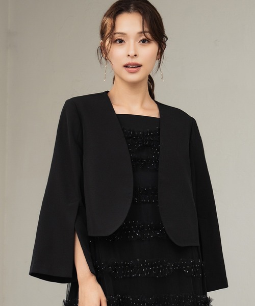 Flolia（フロリア）の「スリットスリーブノーカラージャケット ボレロ ショート丈 結婚式 オケージョン フォーマル セレモニー 卒業式 卒園式 入学式 入園式【洗える】《着用動画あり》（ノーカラージャケット・レディース・ブラック/ベージュ・2L/S/M/L/4L/3L）」の9枚目の写真