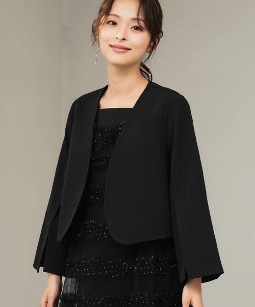 Flolia（フロリア）の「スリットスリーブノーカラージャケット ボレロ ショート丈 結婚式 オケージョン フォーマル セレモニー 卒業式 卒園式 入学式 入園式【洗える】《着用動画あり》（ノーカラージャケット・レディース・ブラック/ベージュ・2L/S/M/L/4L/3L）」の11枚目の写真