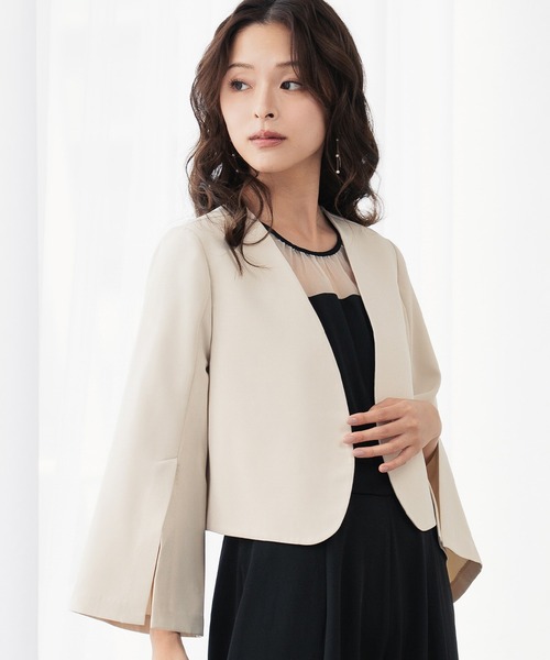 Flolia（フロリア）の「スリットスリーブノーカラージャケット ボレロ ショート丈 結婚式 オケージョン フォーマル セレモニー 卒業式 卒園式 入学式 入園式【洗える】《着用動画あり》（ノーカラージャケット・レディース・ブラック/ベージュ・2L/S/M/L/4L/3L）」の12枚目の写真