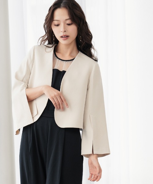 Flolia（フロリア）の「スリットスリーブノーカラージャケット ボレロ ショート丈 結婚式 オケージョン フォーマル セレモニー 卒業式 卒園式 入学式 入園式【洗える】《着用動画あり》（ノーカラージャケット・レディース・ブラック/ベージュ・2L/S/M/L/4L/3L）」の17枚目の写真