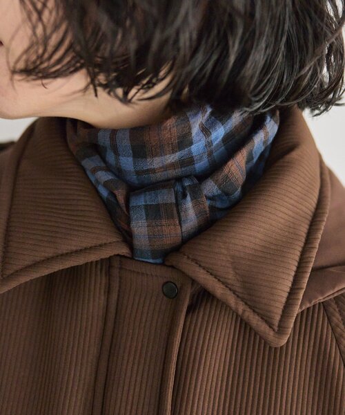 ear PAPILLONNER（イアパピヨネ）の「コットンタータンチェックストール（ストール/ショール・レディース・ネイビー・FREE）」の4枚目の写真