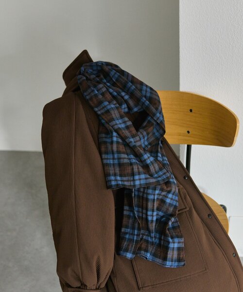 ear PAPILLONNER（イアパピヨネ）の「コットンタータンチェックストール（ストール/ショール・レディース・ネイビー・FREE）」の7枚目の写真