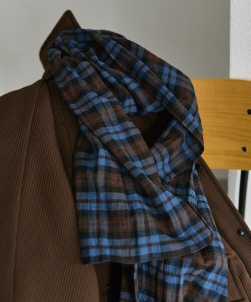 ear PAPILLONNER（イアパピヨネ）の「コットンタータンチェックストール（ストール/ショール・レディース・ネイビー・FREE）」の9枚目の写真