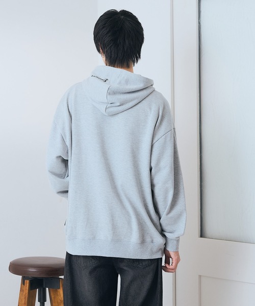 brknhome(ブロークンホーム)の「【BRKNHOME/ブロークンホーム】【シンプルロゴで着まわしやすい】カレッジロゴ プリント フルジップ スウェットパーカー カジュアル ストリート ユニセックス(パーカー・メンズ・杢グレー/ブラック・MEDIUM/LARGE)」の13枚目の写真