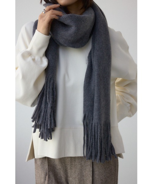 AZUL by moussy（アズールバイマウジー）の「ソフトタッチニットフリンジストール（マフラー・レディース・アイボリー/チャコールグレー/ミント/ピンク・FREE）」の11枚目の写真