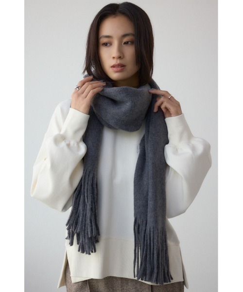 AZUL by moussy（アズールバイマウジー）の「ソフトタッチニットフリンジストール（マフラー・レディース・アイボリー/チャコールグレー/ミント/ピンク・FREE）」の12枚目の写真