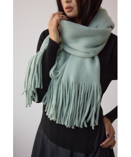 AZUL by moussy（アズールバイマウジー）の「ソフトタッチニットフリンジストール（マフラー・レディース・アイボリー/チャコールグレー/ミント/ピンク・FREE）」の17枚目の写真