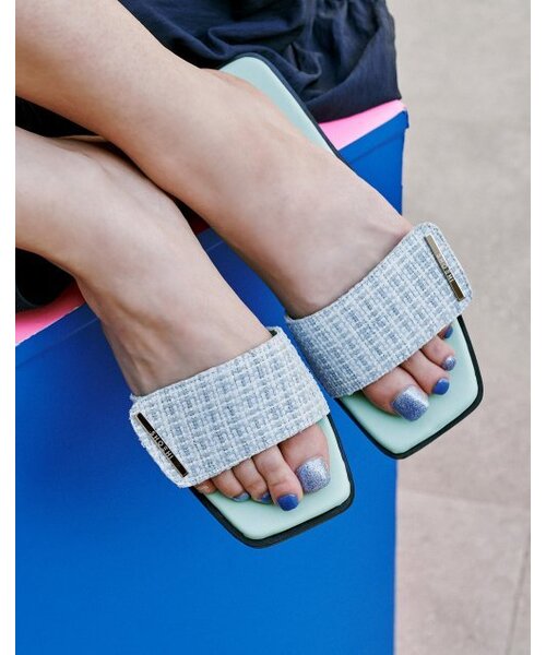 SHOEHI(シューハイ)の「メラニ ベルクロ ラタン ミュール サンダル S1118 (3カラー)(サンダル・レディース・ブラック/アイボリー/ミント・22.5cm/23cm/23.5cm/24cm/24.5cm/25cm)」の4枚目の写真