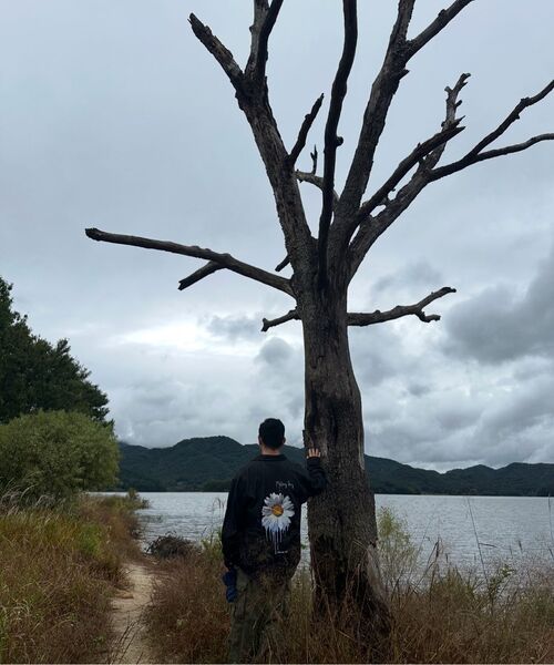 BEOM(ボム)の「ボムドンベクロゴデニムオーバーサイズシャツ(ブルー)(シャツ/ブラウス・メンズ・その他・MEDIUM/LARGE)」の3枚目の写真