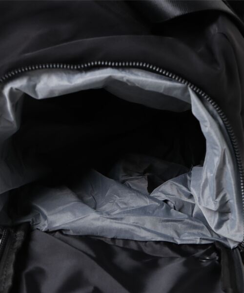 WESTSEA（ウエストシー）の「シューズ収納できる 多機能ショルダーバッグ（ショルダーバッグ・メンズ・ブラック・FREE）」の5枚目の写真