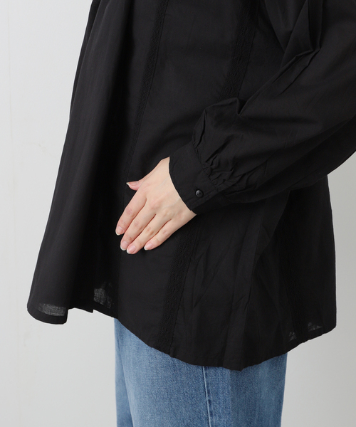 JOURNAL STANDARD LUXE（ジャーナルスタンダード　ラックス）の「【SOIL】CAMBRIC WITH LACE GATHERED SMOCK（シャツ/ブラウス・レディース・ブラック/ホワイト・2）」の18枚目の写真