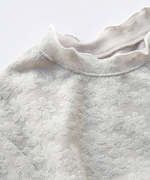 Crisp（クリスプ）の「フラワーエンボスTシャツ（Tシャツ/カットソー・レディース・グリーン/グレー・FREE）」の20枚目の写真