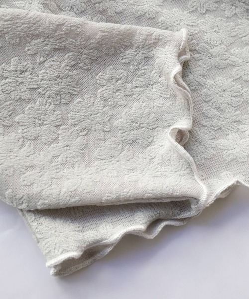 Crisp（クリスプ）の「フラワーエンボスTシャツ（Tシャツ/カットソー・レディース・グリーン/グレー・FREE）」の21枚目の写真