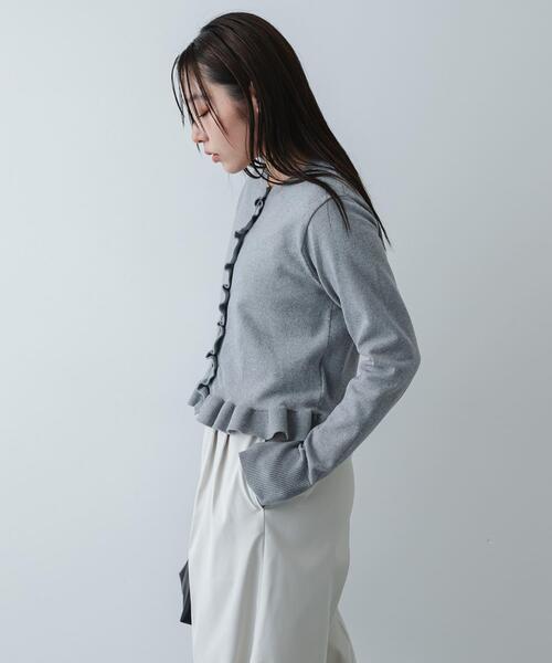 SENSE OF PLACE by URBAN RESEARCH（センスオブプレイスバイアーバンリサーチ）の「『洗濯可』フリルトリムニットカーディガン（ニット/セーター・レディース・ピンク/ネイビー/グレー・ONE）」の5枚目の写真