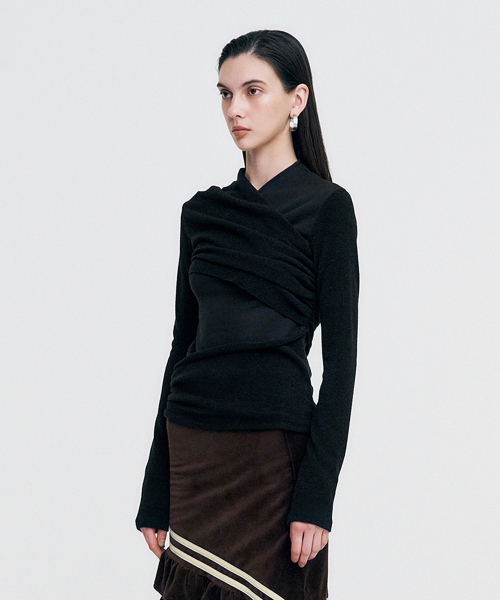 KIMZISU（キムジス）の「Layered Knit Top _ BLACK（ニット/セーター・レディース・その他・ONE SIZE）」の2枚目の写真