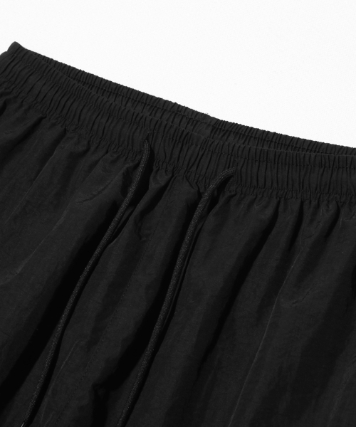 ELIMENO(エリメノ)の「EL ナットバッド タスランショーツ ショートパンツ ブラック(その他パンツ・レディース・ブラック・FREE)」の2枚目の写真