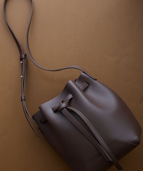 HASHIBAMI（ハシバミ）の「【HASHIBAMI】フェズ巾着バッグ M（ショルダーバッグ・レディース・ダークブラウン/ブラック・FREE）」の7枚目の写真