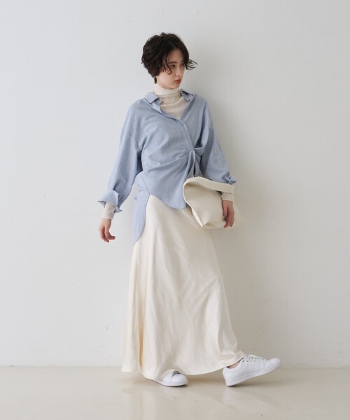 EMMA ROUGE VIF(エマルージュヴィフ)の「【一部店舗限定】アシンメトリー変形2WAYシャツ(シャツ/ブラウス・レディース・オフホワイト/ストライプ・フリー)」の19枚目の写真