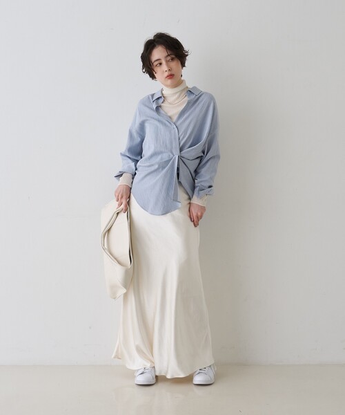 EMMA ROUGE VIF(エマルージュヴィフ)の「【一部店舗限定】アシンメトリー変形2WAYシャツ(シャツ/ブラウス・レディース・オフホワイト/ストライプ・フリー)」の20枚目の写真