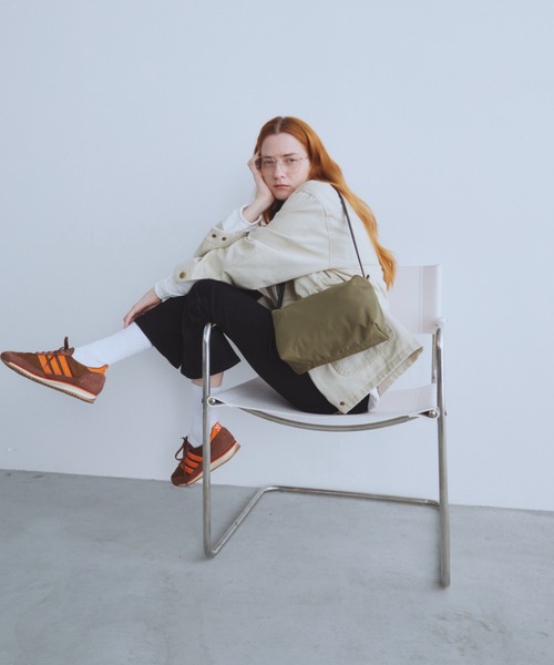 Auntie Rosa Holiday（アンティローザホリデー）の「ナイロンスクエア2WAYBAG（ハンドバッグ・レディース・カーキ/ブラック・FREE）」の16枚目の写真