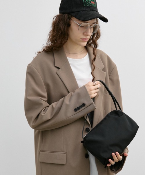 Auntie Rosa Holiday(アンティローザホリデー)の「ナイロンスクエア2WAYBAG(ハンドバッグ・レディース・カーキ/ブラック・FREE)」の4枚目の写真