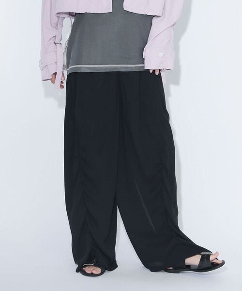 BEAMS BOY(ビームスボーイ)の「【8/6再値下げ】maturely / リサイクル アムンゼン シャーリング アンド スリット パンツ(スラックス・レディース・ブラック/アイボリー・0/1)」の22枚目の写真