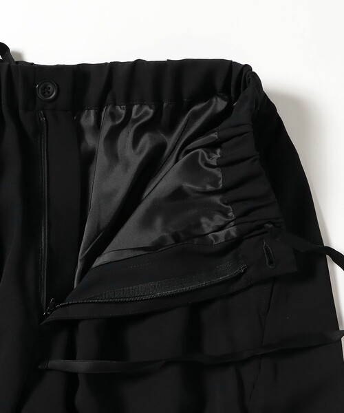 BEAMS BOY(ビームスボーイ)の「【8/6再値下げ】maturely / リサイクル アムンゼン シャーリング アンド スリット パンツ(スラックス・レディース・ブラック/アイボリー・0/1)」の6枚目の写真