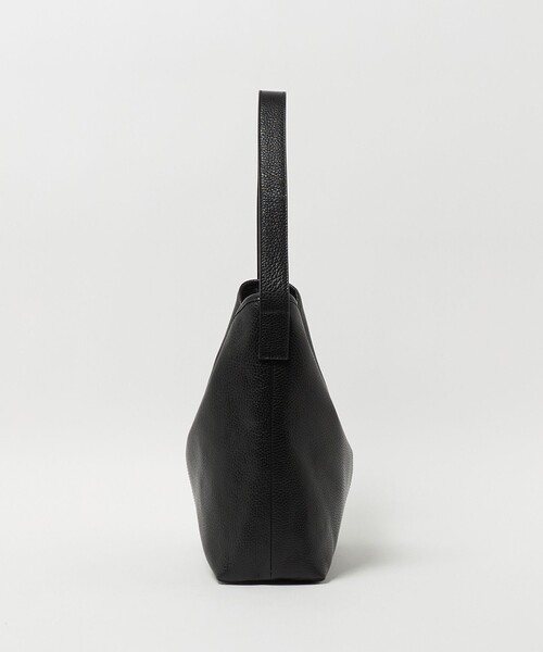 BEAUTY&YOUTH UNITED ARROWS(ビューティーアンドユースユナイテッドアローズ)の「<LA UNIQA>レザー ショルダー トート バッグ(トートバッグ・メンズ・ブラック・FREE)」の2枚目の写真