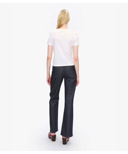 A.P.C.（アーペーセー）の「T-SHIRT CROP MANCHES COURTES MADAME APC（Tシャツ/カットソー・レディース・ホワイト・S/M/L）」の3枚目の写真