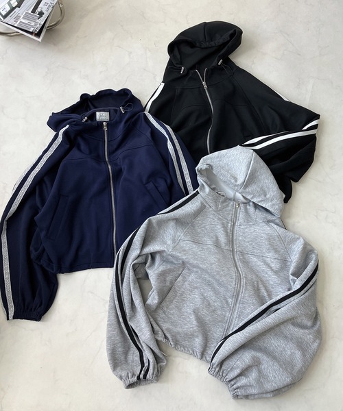 AS KNOW AS plus(アズノゥアズプラス)の「〇裾ドロスト付き クロップド丈 ダブルラインパーカー セットアップ可能【UNISEX ITEM】(パーカー・レディース・ブラック/ネイビー/杢グレー・FREE)」の21枚目の写真