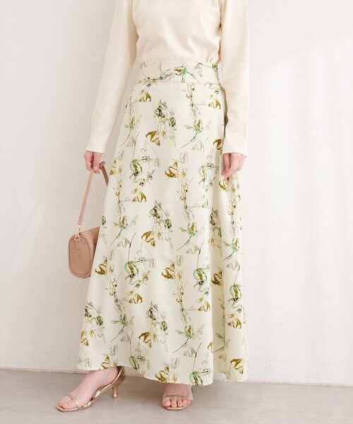 natural couture（ナチュラルクチュール）の「アートフラワーハイウエストフレアスカート（スカート・レディース・イエロー系その他/ホワイト系その他/ブラック系その他・FREE）」の6枚目の写真