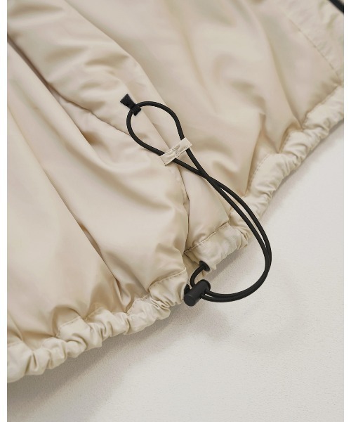 TODAYFUL(トゥデイフル)の「Hoodie Puff Jacket(ミリタリージャケット・レディース・キナリ/ブラック・36inch/38inch)」の9枚目の写真