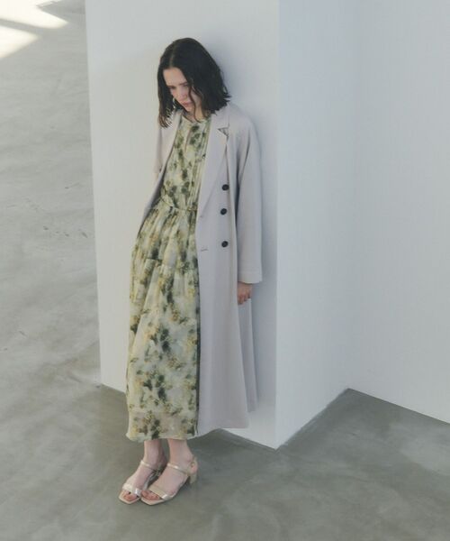 YECCA VECCA（イェッカヴェッカ）の「【UVカット/花粉ガード】素材MIXトレンチコート（トレンチコート・レディース・ベージュ/グレイッシュベージュ/ライトブルー/ネイビー・FREE）」の11枚目の写真