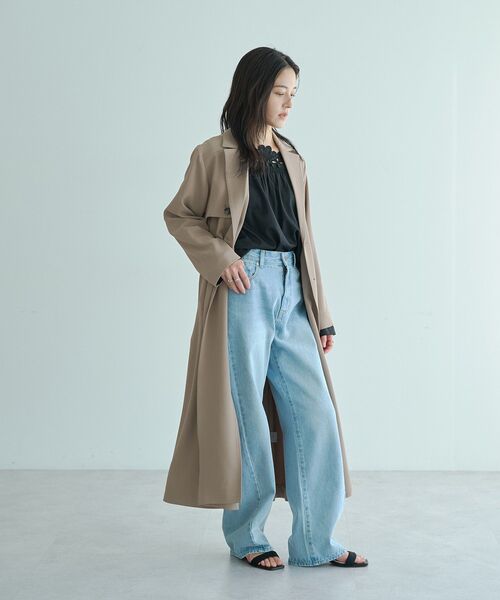 YECCA VECCA（イェッカヴェッカ）の「【UVカット/花粉ガード】素材MIXトレンチコート（トレンチコート・レディース・ベージュ/グレイッシュベージュ/ライトブルー/ネイビー・FREE）」の17枚目の写真