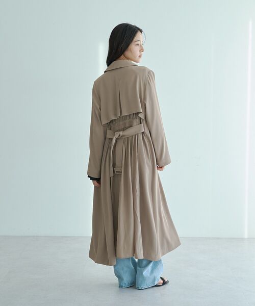 YECCA VECCA（イェッカヴェッカ）の「【UVカット/花粉ガード】素材MIXトレンチコート（トレンチコート・レディース・ベージュ/グレイッシュベージュ/ライトブルー/ネイビー・FREE）」の20枚目の写真