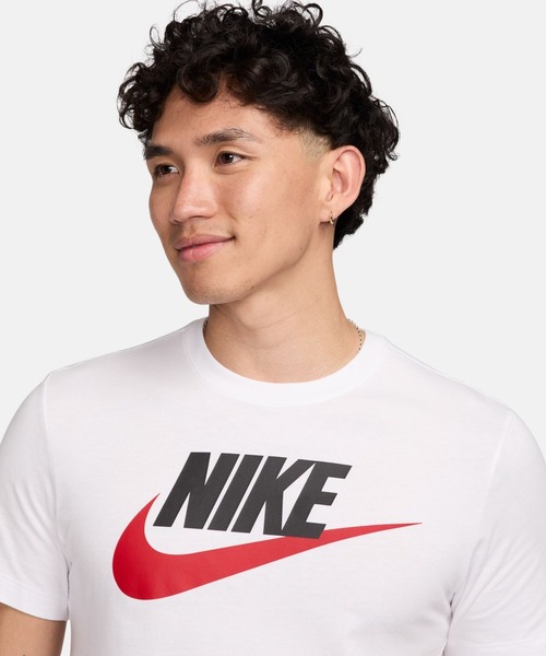 NIKE(ナイキ)の「ナイキ NIKE ナイキ NSW フューチュラ アイコン S/S Tシャツ(Tシャツ/カットソー・メンズ・ホワイト×レッド・S/M/L/LL/3L)」の3枚目の写真