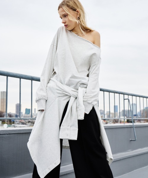 HANNE(アン)の「ワンショルダーライトスウェットトップス(スウェット・レディース・ピンク/ネイビー/オフホワイト・FREE)」の21枚目の写真