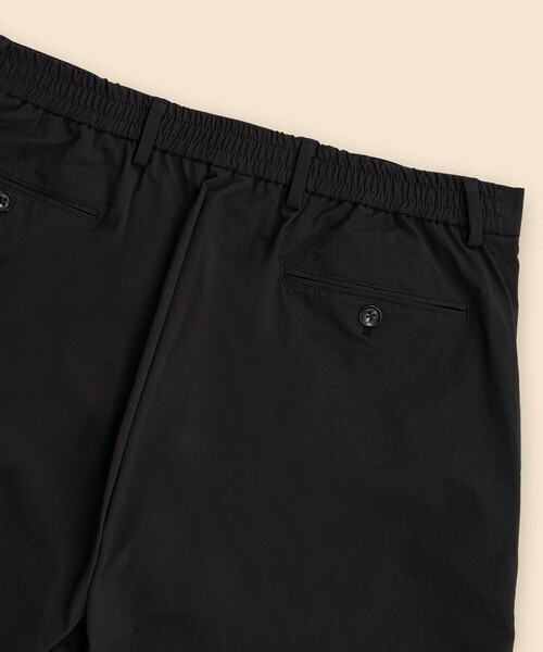 BROOKS BROTHERS(ブルックスブラザーズ)の「ナイロン/ポリウレタン ウォッシャブル プレーンフロント トラウザーズ Classic(スラックス・メンズ・ネイビー・LARGE/MEDIUM)」の2枚目の写真