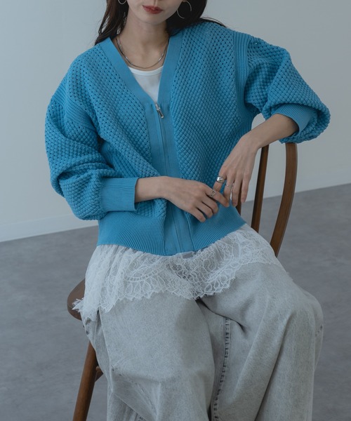refinedworks（リファインドワークス）の「【refinedworks】メッシュ ニット の ブルゾン 風 カーディガン（カーディガン/ボレロ・レディース・ホワイト/サックスブルー/グレー・FREE）」の7枚目の写真