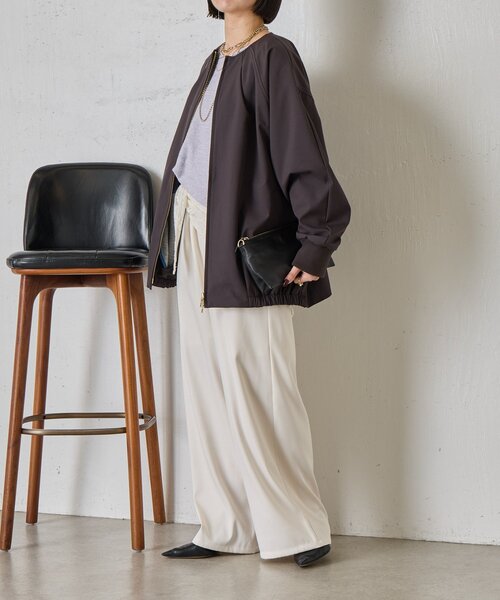 Jena espace merveilleux（ジェナ　エスパスメルヴェイユ）の「裾タックコクーンブルゾン（ベスト・レディース・チャコールグレー・FREE）」の3枚目の写真