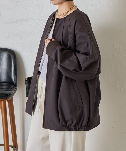 Jena espace merveilleux（ジェナ　エスパスメルヴェイユ）の「裾タックコクーンブルゾン（ベスト・レディース・チャコールグレー・FREE）」の10枚目の写真