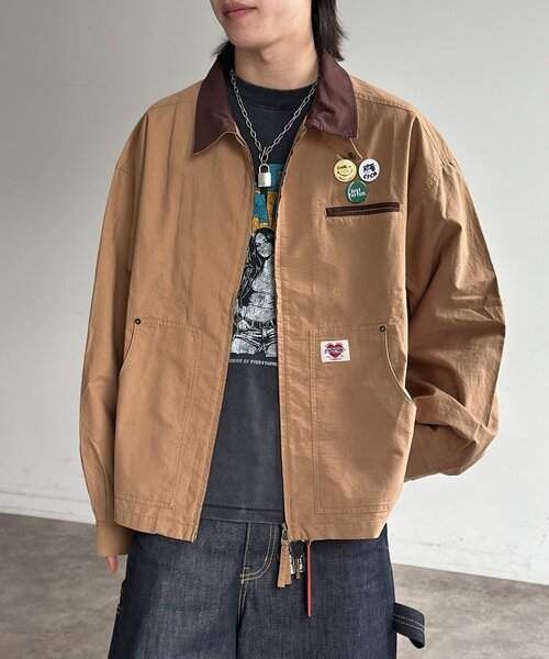 CPCM（シーピーシーエム）の「缶バッジ付きライトワークジャケット（ブルゾン・レディース・ブラウン/ブラック・MEDIUM/LARGE）」の2枚目の写真