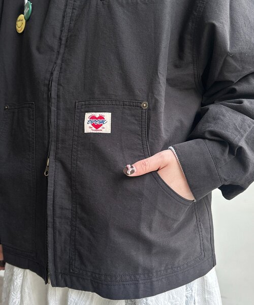 CPCM（シーピーシーエム）の「缶バッジ付きライトワークジャケット（ブルゾン・レディース・ブラウン/ブラック・MEDIUM/LARGE）」の22枚目の写真